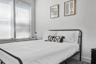 Luxurious New Unit 2Bd2B Pool, Golf Sim - Austin - 7
