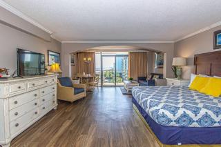 Ocean View King Suite with Beautiful Decor Caravelle Resort 510 Sleeps 4 Guests - Myrtle Beach - 9