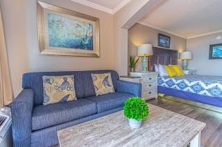 Ocean View King Suite with Beautiful Decor Caravelle Resort 510 Sleeps 4 Guests - Myrtle Beach - 5
