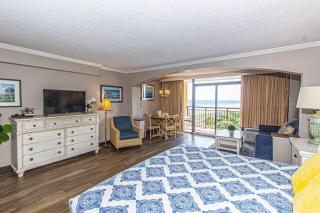 Ocean View King Suite with Beautiful Decor Caravelle Resort 510 Sleeps 4 Guests - Myrtle Beach - 3