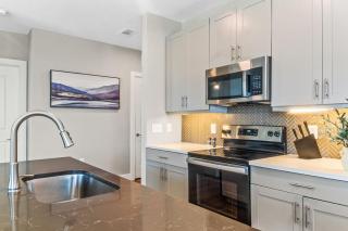 Fascinating 2BD 2BA w Beautiful Pool in Fort Worth - Fort Worth - 2