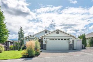 Licensed 2-Bedroom Suite Eco-Friendly Solar Home - 0