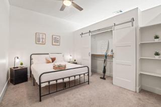 Urban Oasis 1B 1BR Apartment - Austin - 8