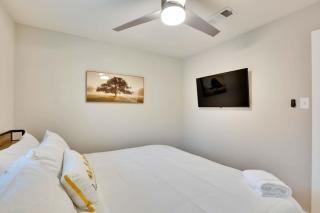 Central Austin 6 Bedroom Gem - Austin - 1