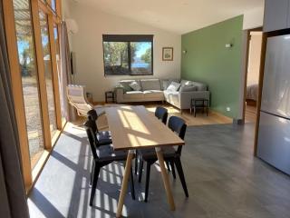 Salt House Brand New Bayside Accomodation - Bream Creek - 3