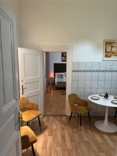 The Stylish Central Stay - Budapest - 2
