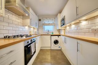 Modern 2 Bed Flat with Free Parking - Glasgow - 6
