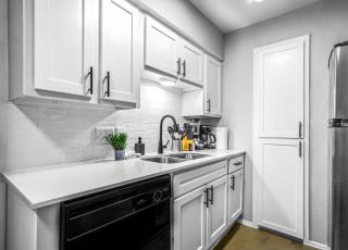 Modern 1BR Retreat Pool 10 Minutes to Austin - Austin - 9