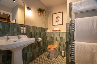The Old House Inn - Burstow - 4