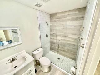 Unity House - Suite 4 in Shared Home - Tempe - 9