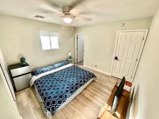 Unity House - Suite 4 in Shared Home - Tempe - 4