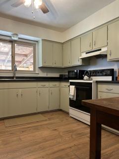 The House On Kings Corner - Mansfield - 4