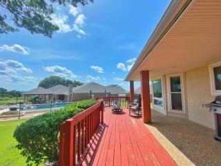 Shaded Oaks Suite Luxury Stay by the Golf Course - 8