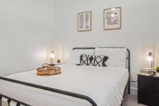 Luxurious New Unit Studio2Ba Pool, Golf Sim - Austin - 9