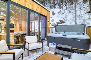 Parkview Mountain House Luxury Ski Home w Hot Tub Near Trails Downtown - Park City - 9