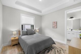 Naples Getaway by Beaches & Pickleball Courts - 1
