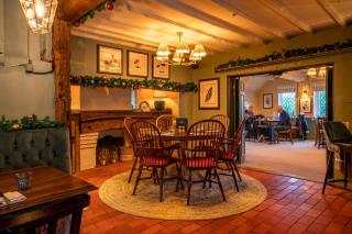 The Old House Inn - Burstow - 7