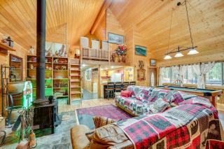 Leavenworth Cabin with Deck, Hot Tub and Game Room! - Leavenworth - 8