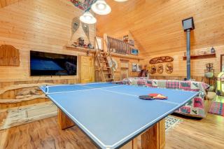 Leavenworth Cabin with Deck, Hot Tub and Game Room! - Leavenworth - 3