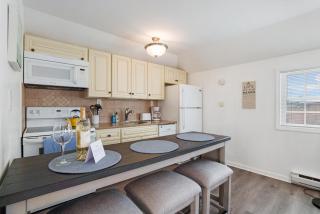 Seaside Stay: Waterfront with Views & Beach Access - Wading River - 2