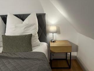 bella casa - Business&Family, 100m vom Konzerteingang Schloß, Parkplatz, SmartTV, Netflix, Waschmaschine, 24h Checkin, 46qm, AP 16 - Ludwigsburg - 8