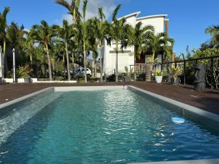 Grande Villa au calme - Vue exceptionnelle - Climatisation - Piscine sel chauffée - Jardin Tropical - Vincendo - 0