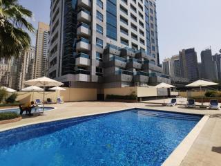 Dubai Marina Walk Spacious Studio Apt with Pool, Gym & Jacuzzi Access in Steps to Beach & Metro - 5