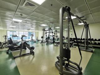 Dubai Marina Walk Spacious Studio Apt with Pool, Gym & Jacuzzi Access in Steps to Beach & Metro - 3