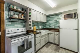 Studio Purgatory Townhome #110 - 8