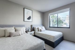 Bright & Stylish in Roma Condesa Sleeps 7 - 2
