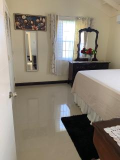 Harbour Oasis Retreat - Charming 2 Bedroom House - Old Harbour - 9