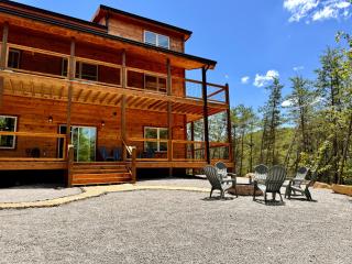 Smoky Best - Mountain Top Hideaway - 8