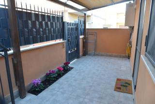 Casa indipendente a 5 minuti da aeroporto di fiumicino e spiaggia - Fiumicino - 0