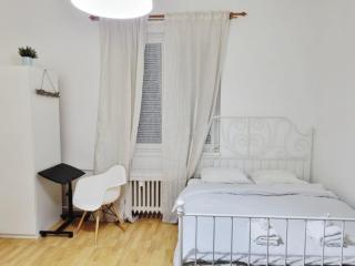 Apartment for four next to blvd Vitosha - Sofia - 1