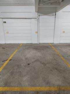5 min Centro-Estacionamento-Apto 2 dorm-6 pessoas-Ar Cond-Wifi - Gramado - 1