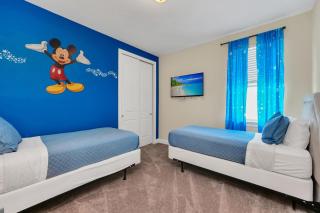 Luxe Family Escape at Encore at Reunion - 8