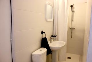 Coastal Charm Spacious 3-Bedroom Retreat Steps from the Beach - St Paul's Bay - 4