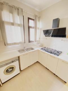 شقة داخل كمبواند Casa Beverly Hills رقم هاتف صفر صفر اتنين صفر واحد واحد صفر اتنين اربعه ثلاثه صفر 222 - 7