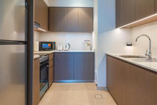 Full Burj Khalifa & Fountain View Living & Bed - 1