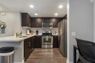 Modern Santa Monica 2Bedrooms with Jacuzzi &Parking - Los Angeles - 3