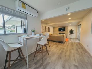 Comfortable 2Bed in Duplex with private Sunroom - San Diego - 5