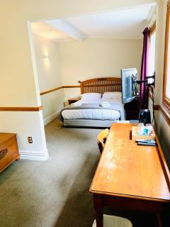 Shepherds Arms Hotel - Wellington - 2