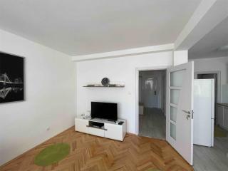 City Center Apartment - 9