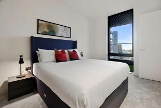 Canary Wharf Central Skyline Suits - London - 9
