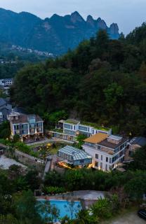 Zhangjiajie Rock language art hotel-Free pick up service - 0