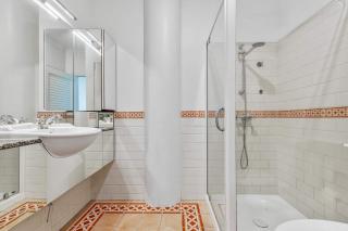 Viaduct apartment with a balcony - Auckland - 5