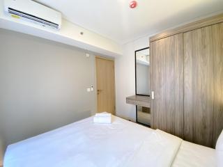 Best Modern 2BR at Meikarta Apartment By Travelio - 8