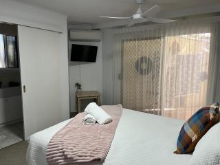 The Burlington Holiday Apartments - Maroochydore - 8
