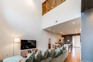 Chic Modern Condo in the Vibrant NuLu District - 2