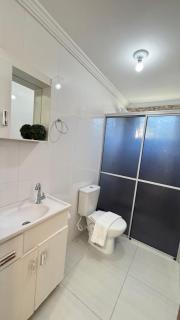 Apto das Orquídeas- 3 Quartos - Apto espaçoso,confortável com 2 sacadas de frente para avenida principal! - Piratuba - 8
